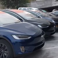 ¿Están estos Tesla Model 3, Model S y Model X 'abandonados' en un parking por ser defectuosos?