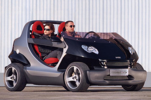 10 coches que habría que conducir con casco (aunque no sea obligatorio)