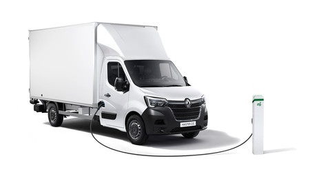 La furgoneta eléctrica Renault Master Z.E. crece con una nueva versión chasis-cabina que llegará en septiembre