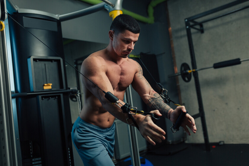 Get strong pectorals with this selection of exercises