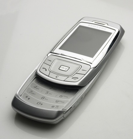 3GSM: Samsung E830