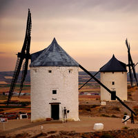 Así esperamos ver pronto (de nuevo) los emblemáticos molinos de Consuegra 