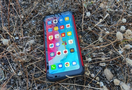 Ulefone Armor 8, X8 y X5 Pro: probamos los móviles ultrarresistentes llamados a ser un aliado esencial en vacaciones