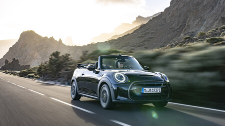 Mini Cooper Se Cabrio 4