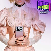 Celular con dos pantalla y diseño único. El zoom de su cámara es de gama alta 