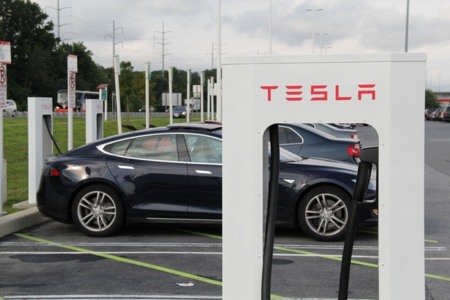 Sigue la guerra entre Tesla Motors y Ecotricity en Reino Unido