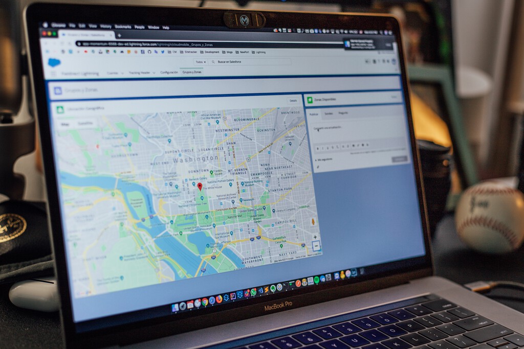 A los mapas de Google Maps les sale un fuerte rival abierto impulsado por Amazon, Meta, Microsoft y la Fundación Linux