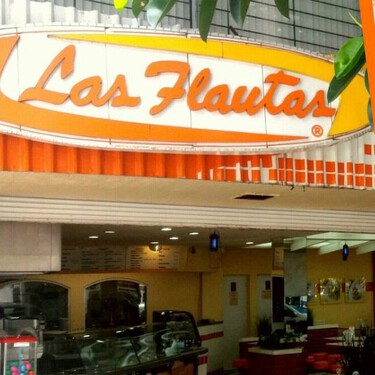 Adiós a un clásico de la Roma: por qué desalojaron negocio de flautas que operaba desde 1966