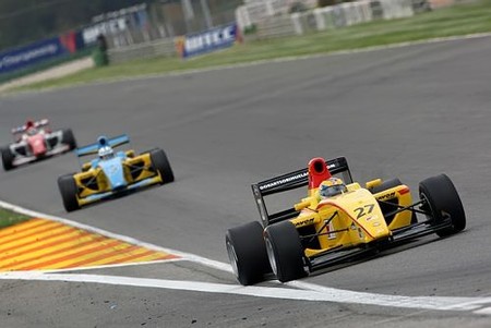 f2_german_sanchez_cheste_race2.jpg
