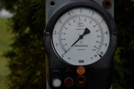 Medidor presión neumáticos