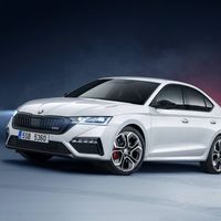 Škoda Octavia RS: el lado más deportivo de la nueva berlina viene con versión híbrida enchufable, gasolina y un diésel de 200 CV