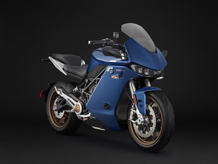 Zero SR/S es la moto eléctrica más deportiva de Zero, con 110 CV y 320 km de autonomía