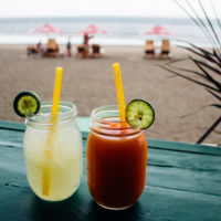 ¿Adiós a los cócteles en Bali? Indonesia plantea prohibir las bebidas alcohólicas 