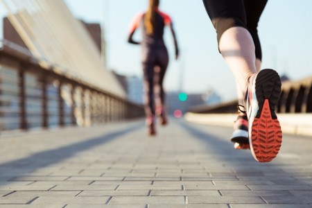 ¿Loco por el "running"? Estas son las lesiones habituales al practicarlo (y que puedes evitar)