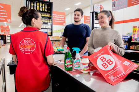 Clientes En Caja 1536x1024