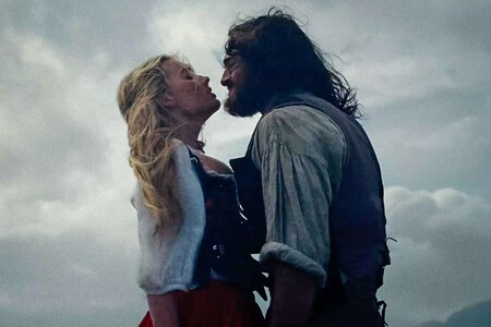 Margot Robbie y Jacob Elordi en una escena