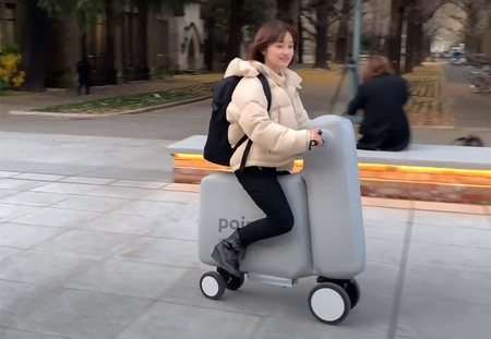 Este híbrido entre bicicleta y patinete eléctrico hinchable cabe en una mochila y puede marcar el futuro de la movilidad