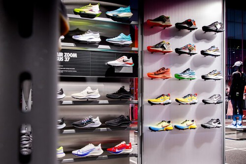 El Corte Inglés actualiza su catálogo de Nike y comienza a liquidar todo el stock de zapatillas en su outlet