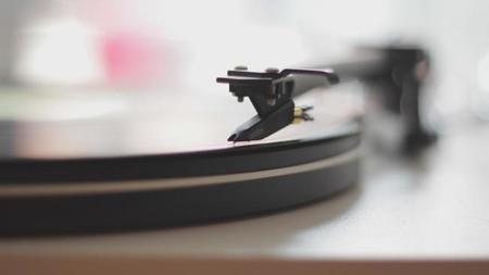 La música como forma de mejorar nuestra productividad en el trabajo