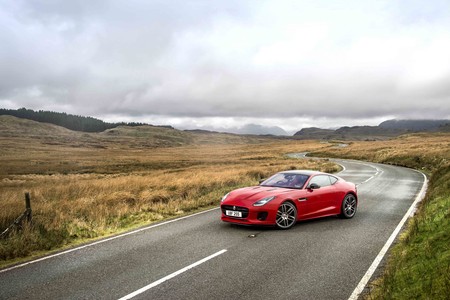 Así suena el nuevo Jaguar F-Type de cuatro cilindros. ¿Sigues creyendo que es una herejía?