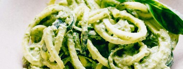 Cómo hacer espagueti verde con queso crema y chile poblano, una receta fácil y deliciosa que rinde para 10 personas