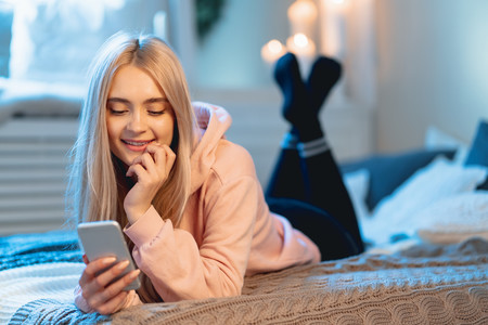 25 hashtag educativos, creativos y comprometidos que tus hijos adolescentes y tú deberíais seguir en redes sociales