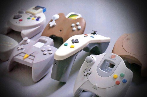 Dreamcast y su mando alargado a lo Wii: el sueño descartado de SEGA