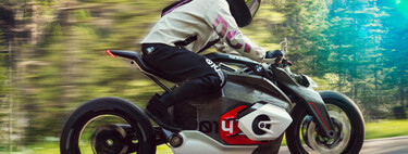 BMW da marcha atrás con las motos eléctricas: "Se han estancado, no tienen sentido y no dan libertad a los moteros"