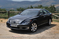 Tricomparativa de berlinas Premium híbridas: Lexus LS 600h