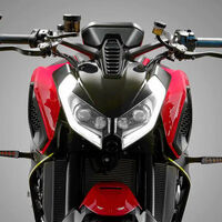 China se ha pasado el juego con esta naked de 128 CV. Es una MV Agusta de 9.999 euros con el logo de QJMotor, y no tiene rival 