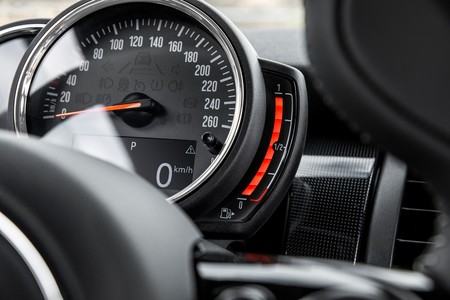 Mini Cooper Convertible 2019 23