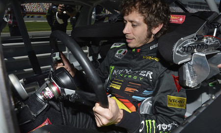 Valentino Rossi prueba un Toyota de NASCAR