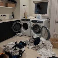 Lidl hace frente a la lluvia con el tendedero giratorio que se vuelve invisible y cabe en los salones más pequeños