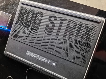 Rog Strix Scar 1618 1