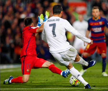 El clásico se vivió con Cristiano Ronaldo en calzoncillos