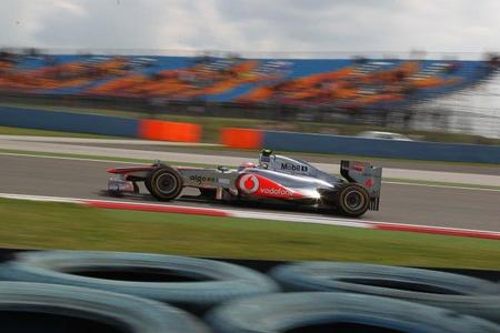 Jenson Button y Nico Rosberg lideran la tabla de tiempos de los libres del Gran Premio de Turquía