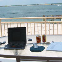 Las vacacionesen la empresa, uno de cada tres trabajadores no pueden elegir fechas 