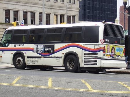 Transporte público y privado sin monopolios ni límites