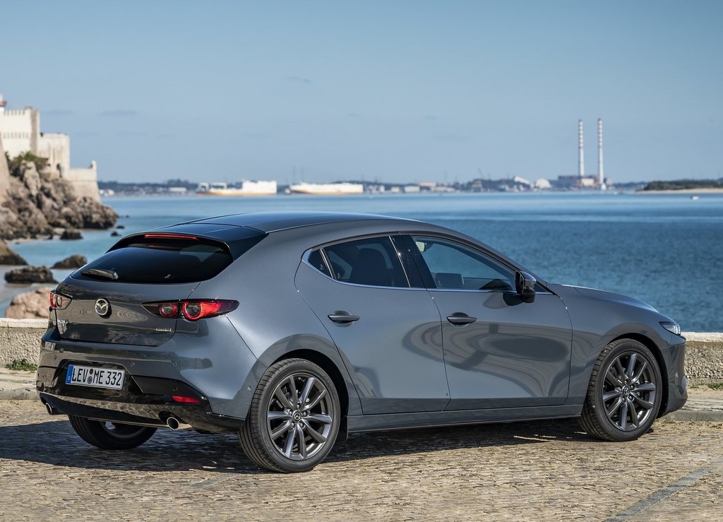 Mazda 3 2019 ahora disponible en color Polymetal Gray para México