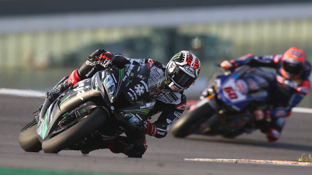 Jonathan Rea vuelve a batir el récord del circuito de Portimao y Álvaro Bautista marca el tercer mejor tiempo