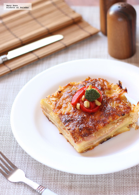Lasaña de papa, jamón y cebolla caramelizada. Receta