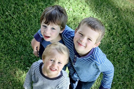 El curioso caso de tres hermanos que crearon anticuerpos contra la Covid-19 con PCR negativas