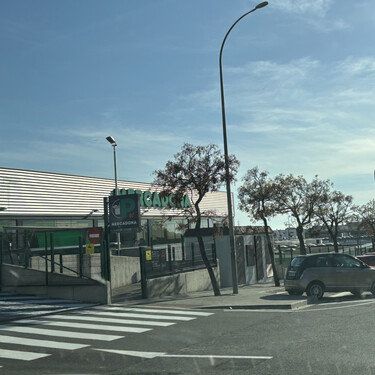 Mercadona acaba de inaugurar su mayor centro logístico, que ha costado 290 millones de euros. No está en España 