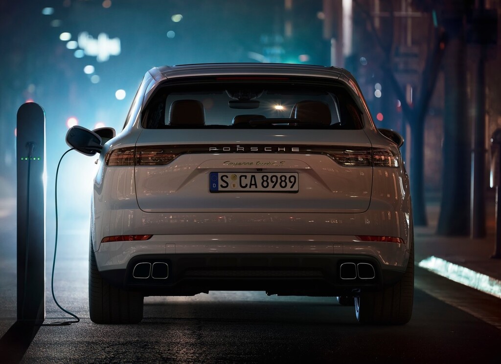 Porsche Cayenne EV podría estar listo en 2024 y tener el mismo tren motriz eléctrico que Taycan