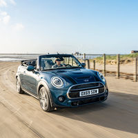 El MINI Convertible Sidewalk se viste como uno de los descapotables más exclusivos de la marca