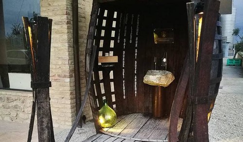 Esta ciudad italiana ha abierto una fuente pública de vino tinto y es gratis