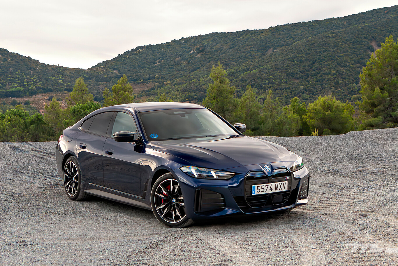 Imagen del art&iacute;culo: Probamos el BMW i4 M50, una muestra m&aacute;s de c&oacute;mo es casi imposible hacer que un coche el&eacute;ctrico sea tambi&eacute;n deportivo