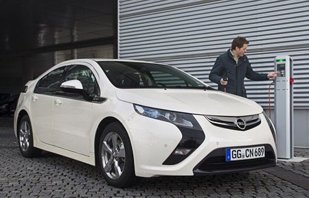Opel-Ampera-recarga-650px