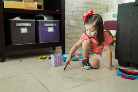 Esperamos demasiado de los niños, cuando lo que deberíamos hacer es cambiar nuestras expectativas acerca de la infancia