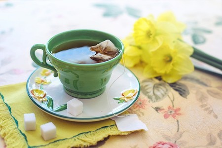 9 beneficios de tomar té verde por las mañanas, además de adelgazar